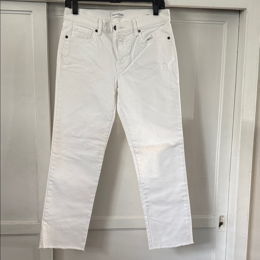 Banana Republic women’s White Slim Straight Jeans